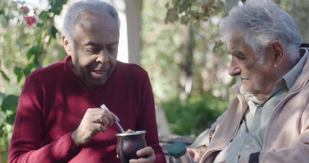 Gilberto Gil e Pepe Mujica durante as filmagens de "Disposições Amoráveis" - Foto: Paris Filmes/Divulgação