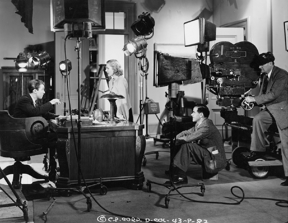 Frank Capra no set de "A Mulher Faz o Homem" (1939) - Divulgação