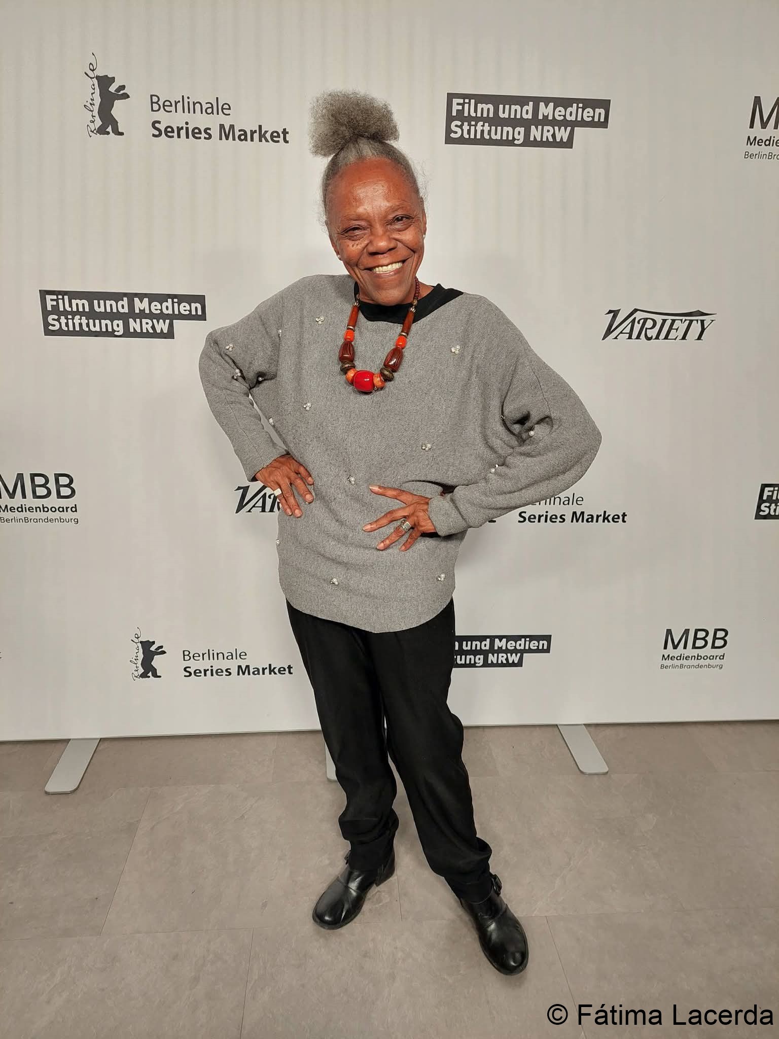 A atriz Teca Pereira, de "Feito Pipa" - O roteirista André Araújo e os atores Yuri Gomes e Teca Pereira, de "Feito Pipa" - Foto: © Fátima Lacerda