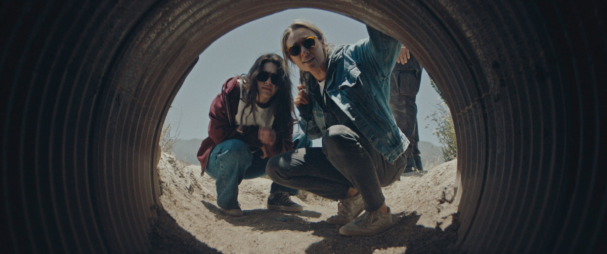 "Matar. Vingar. Repetir." (Redux Redux, 2025), de Kevin e Matthew McManus - Foto: Mothership Motion Pictures/Divulgação