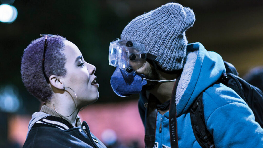 "Espero tua (Re)volta" (2019), de Eliza Capai - Foto: Carol Quintanilha e Bruno Miranda